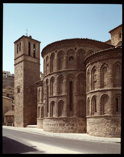 Mudejar-Kunst: Ansicht der Apsis der Kirche Santiago de Arrabal, 13. Jahrhundert Toledo, Spanien von Spanish School