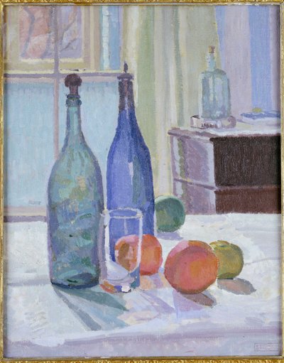 Blaue und grüne Flaschen und Orangen von Spencer Frederick Gore
