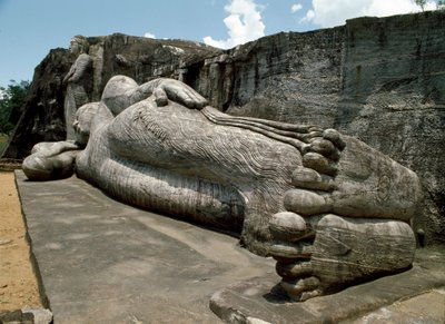 Die liegende Figur, die das Parinirvana des Buddha darstellt, Skulptur, Tempel von Gal Vihara von Sri Lankan