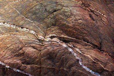 Erdiger geäderter Felsen von Studio Meikle