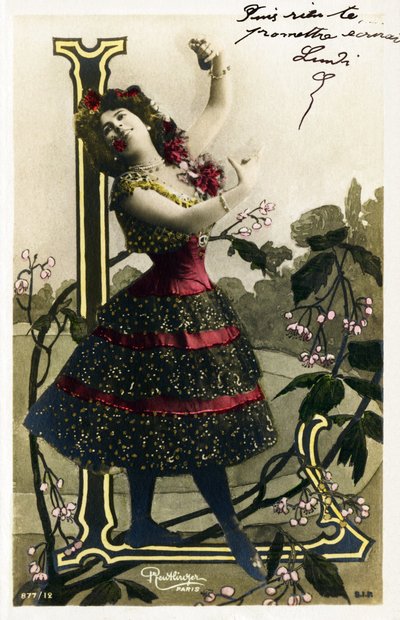 L: Luz Chavita, Schauspielerin und Tänzerin aus der Belle Époque - Opéra Comique, Paris - Alphabet in Postkarte von Studio Reutlinger