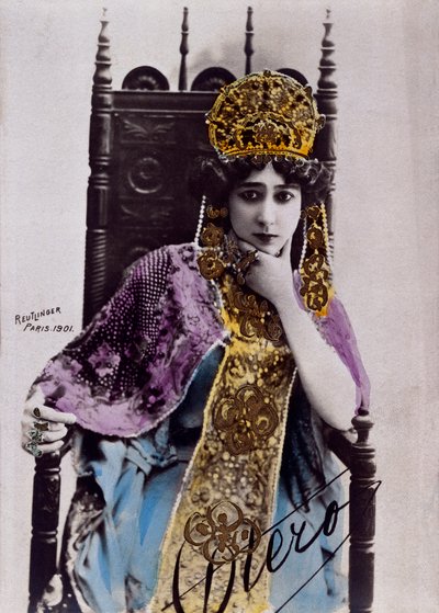 Porträt von Caroline (La Belle) Otero (1868-1965), Postkarte mit Autogramm von Studio Reutlinger
