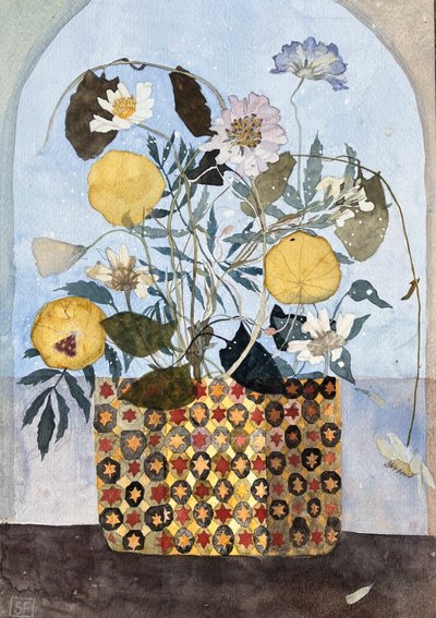 Gepresste Blumen und ein florentinischer Topf, 2025 von Suzy Fasht