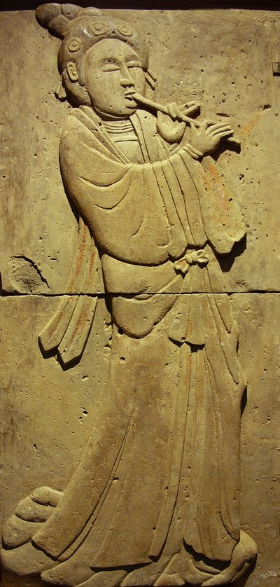 Terrakotta-Stele mit Musiker, Tang-Dynastie (618-907), entdeckt in der Provinz Shaanxi, Stelenwald-Museum in Xian. Fotografie, Leonard de Selva, China, 2006 von Tang Dynasty Chinese School