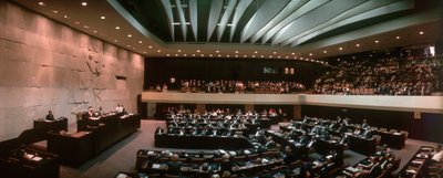 Israelische Knesset wird von Präsident David Ben-Gurion angesprochen. Jerusalem. von Ted Spiegel