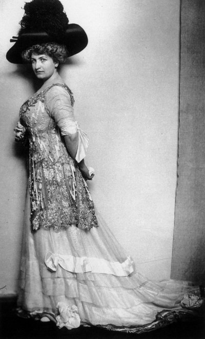 Alma Mahler, österreichische Gesellschaftsdame und Komponistin, ca. 1908 von Unbekannt