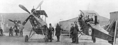 Britische Royal Flying Corps Flugzeuge in Reparatur, ca. 1916 von Unbekannt