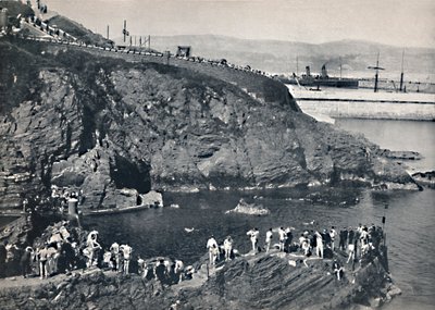 Douglas - Der Badeplatz in Port Skillion, 1895 von Unbekannt