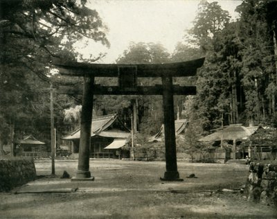Eingang zu einem Shinto-Tempel im Nikko-Distrikt von Japan, 1936 von Unbekannt