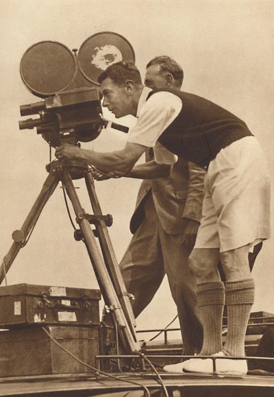 Filmemacher - Aufnahme eines Kinofilms in einem seiner jährlichen Camps für Jungen, 1927-1937 von Unbekannt
