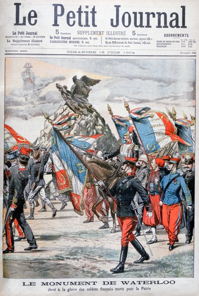 Französische Truppen marschieren am Denkmal der Schlacht von Waterloo vorbei, 1904 von Unbekannt