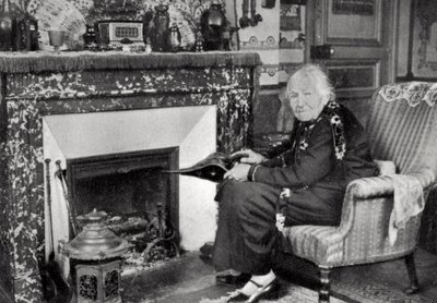 Juliette Adam, französische Autorin und Feministin, 1929 von Unbekannt