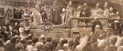 König Karl IV., der seinen Krönungseid in Budapest am 30. Dezember 1916 ablegt, 1916 von Unbekannt