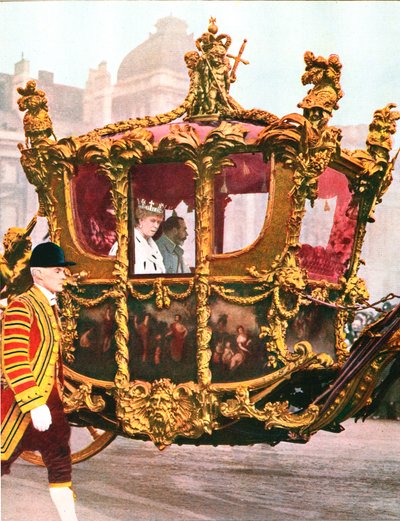 König George V und Königin Mary in der historischen Staatskutsche, ca. 1935 von Unbekannt