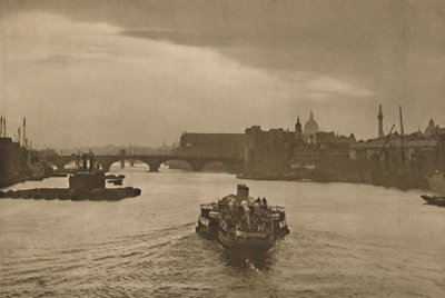 London-Am-Meer: Das tägliche Ausflugsboot fährt bei Sonnenuntergang von Margate zurück, ca. 1935 von Unbekannt