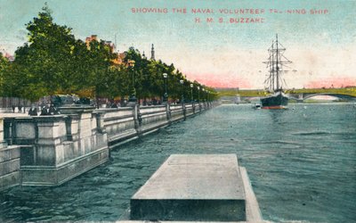 London, Thames Embankment - Zeigt das Marine-Freiwilligenschulschiff, H.M.S. Buzzard, 1907 von Unbekannt