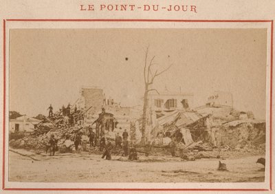 Gemeinde von Paris (1871): Blick auf die Ruinen im Viertel Point-du-Jour in Paris im Mai 1871. Fotografie von Pierre Pepetit. Druck auf Karton, Maße 9x5,4 cm von Unbekannt