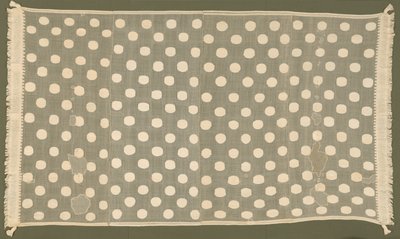 Peruanische Textilien: Mantel oder Wandbehang, Lendenschurz, Turban, gepolsterter Hut, Band mit Quasten, 1200-1460er Jahre von Unbekannt
