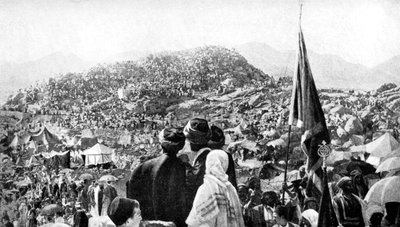 Pilger verrichten den Wukuf, Berg Arafat, Saudi-Arabien, 1922 von Unbekannt