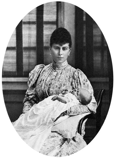 Königin Mary mit dem zukünftigen König Edward VIII., um 1894 von Unbekannt