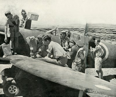 Betanken und Bewaffnen von Spitfire-Jägern, Malta, Zweiter Weltkrieg, 1942-1944 von Unbekannt