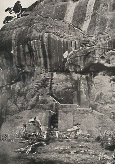 Sigiri, Aufstiegseite im Norden, der sogenannte Löwensteig, der durch Treppen, Leitern und Geländer erneuert wurde von Unbekannt