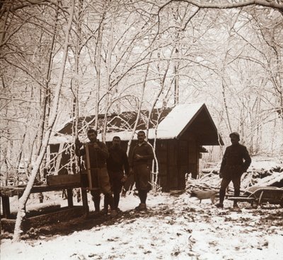 Soldaten im Schnee, Forêt de la Reine, Frankreich, um 1914-1918 von Unbekannt