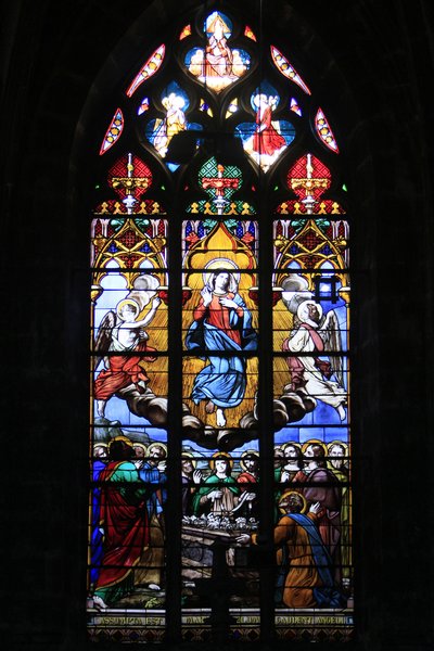 Glasfenster. Die Himmelfahrt der Jungfrau, Bourges, Frankreich von Unbekannt