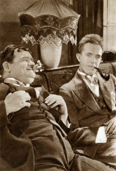 Stan Laurel und Oliver Hardy, amerikanisches Komikerduo, 1933 von Unbekannt