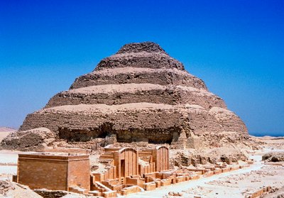 Stufenpyramide des Königs Djoser Zozer, Sakkara, Ägypten, 3. Dynastie, um 2613 v. Chr. von Unbekannt