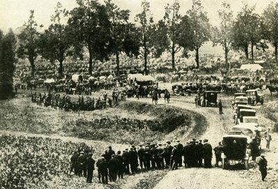 Die Deutschen verhaften Zivilisten in Visé in Belgien, August 1914, um 1920 von Unbekannt