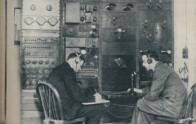Die neue Magie: Bilder drahtlos senden und das unausweichliche Telefon, ca. 1935 von Unbekannt