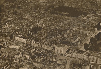 Das Rätsel vertrauter Straßen aus einer neuen und aufregenden Perspektive, ca. 1935 von Unbekannt