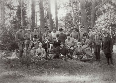 Zar Alexander III. mit Familie und Freunden auf der Jagd im Białowieża-Wald, Russland, 1894 von Unbekannt