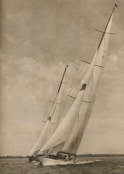 Zwei berühmte Yachten in einem aufregenden Wettkampf, 1936 von Unbekannt