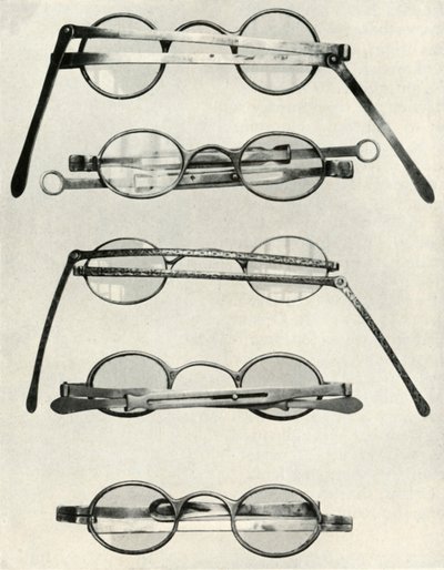 Verschiedene Brillentypen...des späten 18. und frühen 19. Jahrhunderts, 1934 von Unbekannt