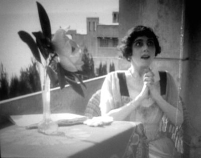 Vera Karalli, russische Balletttänzerin und Stummfilmschauspielerin, 1917 von Unbekannt
