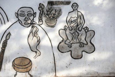 Voodoo-Wandmalerei auf dem Akodessewa-Fetischmarkt, bekannt als der größte Voodoo-Markt der Welt. Lome, Togo von Unbekannt
