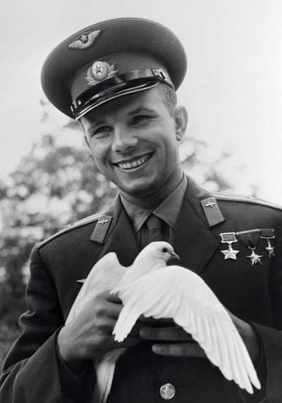 Juri Gagarin, russischer Kosmonaut, ca. 1963-1964 von Unbekannt
