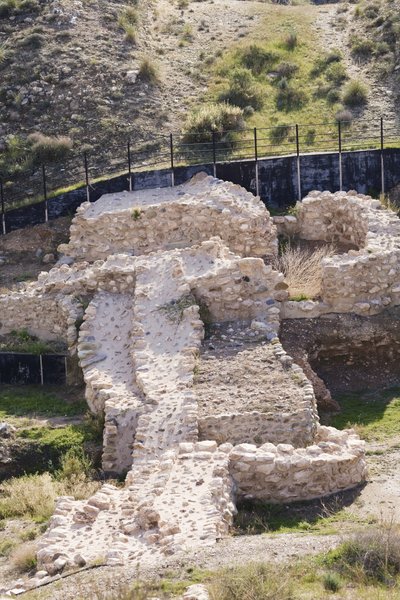 Tor, Barbakane und Teil der Stadtmauern, Los Millares, nahe Santa Fe Mondujar von Unbekannt Unbekannt