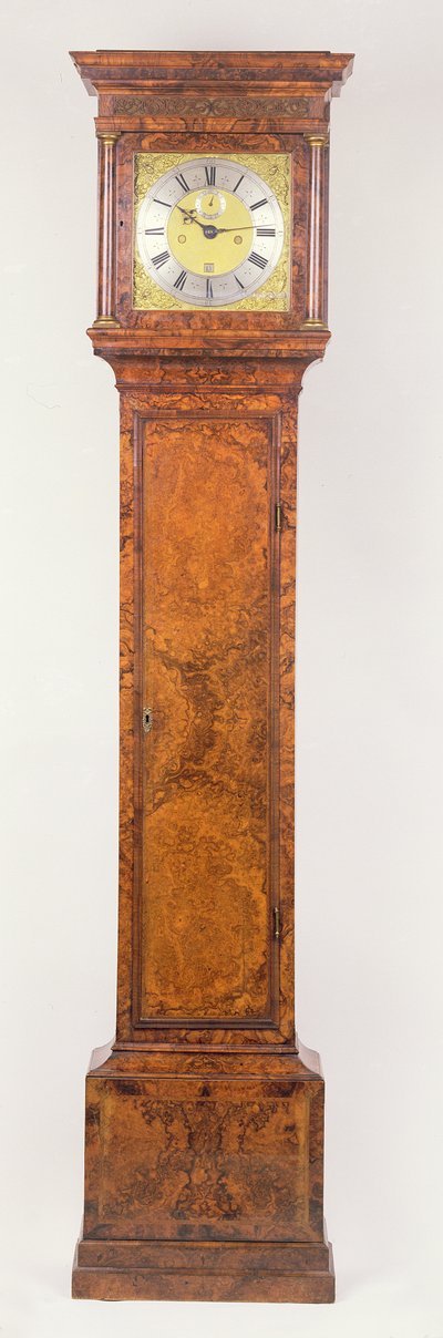 Georgische Standuhr mit Walnussfurniergehäuse, 18. Jahrhundert von Unbekannt Unbekannt