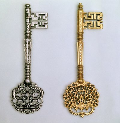 Schlüssel von links nach rechts: Zeremonieller Kammerherrenschlüssel mit königlichem Monogramm, frühes 18. Jahrhundert, vergoldet. Stahl, 18. Jahrhundert von Unbekannt Unbekannt