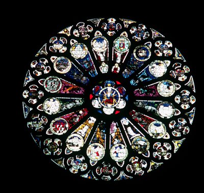 Nördliches Rosenfenster, Steinmetzarbeit aus dem 13. Jahrhundert, Glas aus der Mitte des 15. Jahrhunderts von Unbekannt Unbekannt