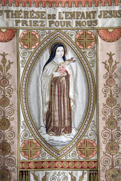 Banner: "St. Therese vom Kinde Jesus, bitte für uns", Honfleur, Frankreich von Unbekannt