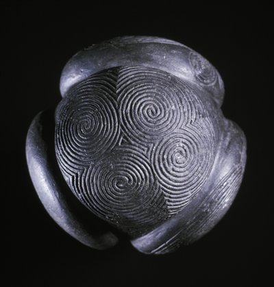 Geschnitzter Ball von Glass Hill, Towie, Aberdeenshire, Neolithikum, ca. 3000 v. Chr. von Unbekannt