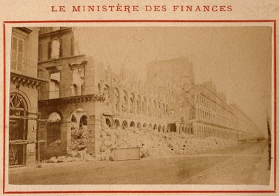 Gemeinde von Paris (1871): Ansicht des Finanzministeriums in Trümmern in Paris im Mai 1871 von Unbekannt