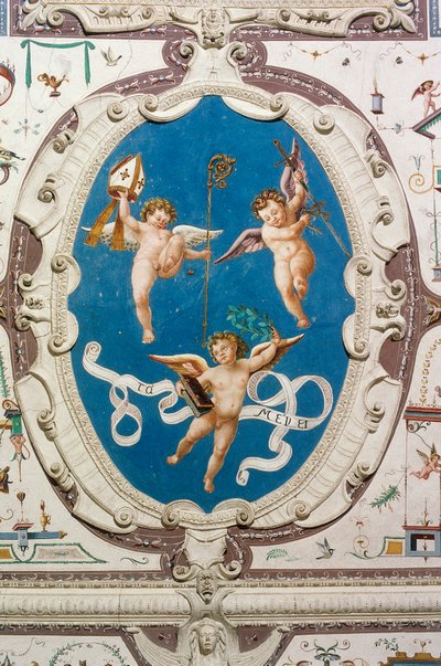 Oval, das drei Putti darstellt (1560), (Detail) der Decke der Halle der Grotesken, Della Manta Schloss, Manta (Cuneo), Piemont, Italien von William M. Timlin