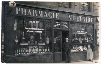 Apotheke in Paris von Unbekannter Künstler
