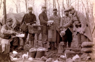 Fotografie aus einem persönlichen Album eines Infanterieleutnants während der ersten Monate des Ersten Weltkriegs von Unbekannt