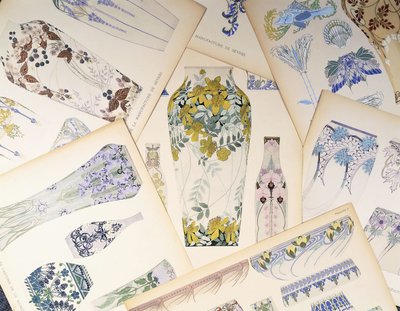 Polychrome Platten von Sevres-Designs; Cartons de la manufacture de Sevres von Unbekannt